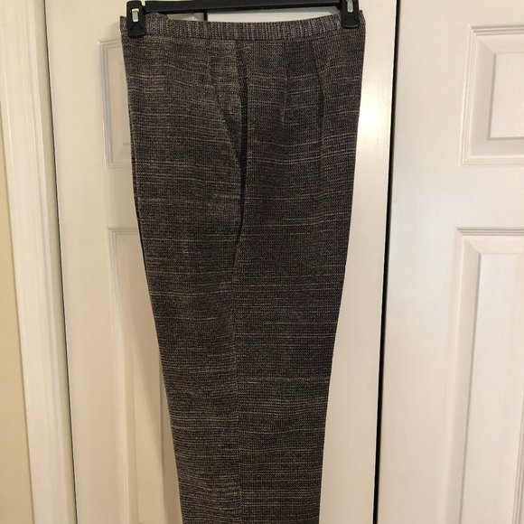 Larry Levine Charcoal Pant Suit - Picture 13 of 13